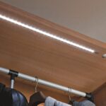 illuminazione LED interna all'armadio